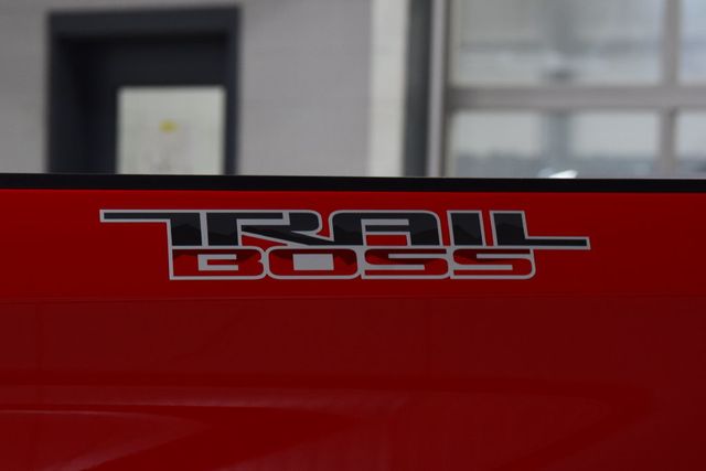 2026 Chevrolet Silverado 1500 4WD Crew Cab 147" Custom Trail Boss - 23081457 - 26