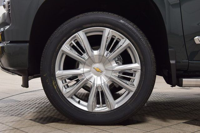 2026 Chevrolet Silverado 1500 4WD Crew Cab 147" High Country - 22945527 - 27