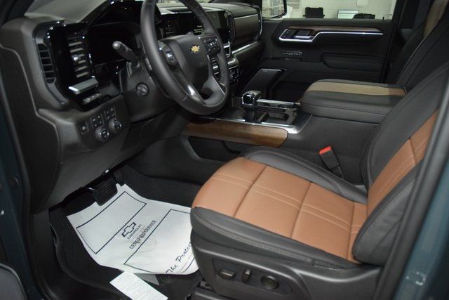 2026 Chevrolet Silverado 1500 4WD Crew Cab 147" High Country - 22945527 - 39