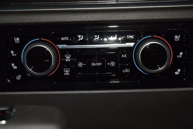 2026 Chevrolet Silverado 1500 4WD Crew Cab 147" High Country - 22946656 - 33