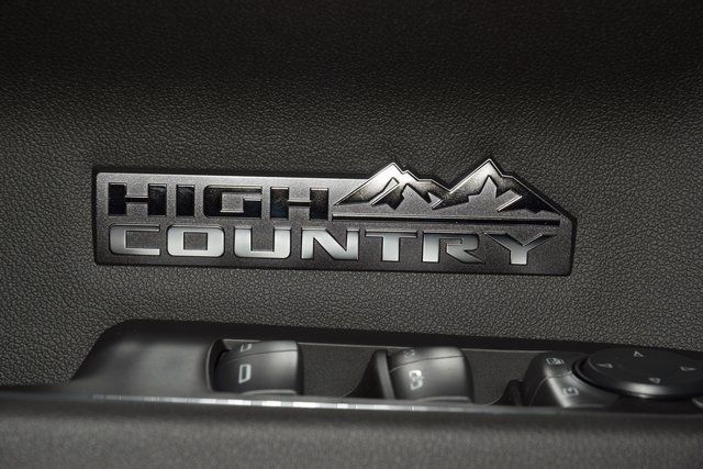 2026 Chevrolet Silverado 1500 4WD Crew Cab 147" High Country - 22946656 - 50