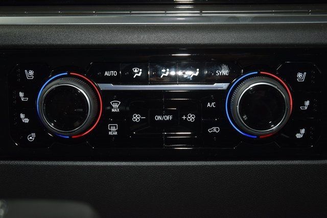 2026 Chevrolet Silverado 1500 4WD Crew Cab 147" High Country - 22951959 - 33