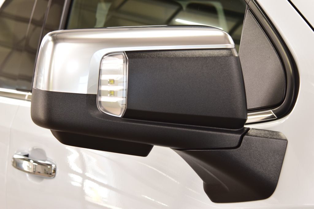 2026 Chevrolet Silverado 1500 4WD Crew Cab 147" High Country - 22990190 - 17