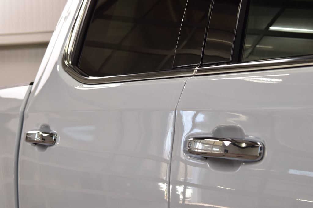 2026 Chevrolet Silverado 1500 4WD Crew Cab 147" High Country - 22990190 - 18