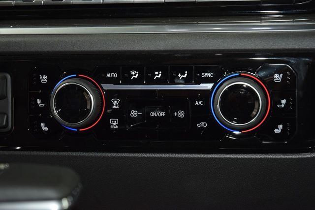 2026 Chevrolet Silverado 1500 4WD Crew Cab 147" High Country - 22990190 - 32