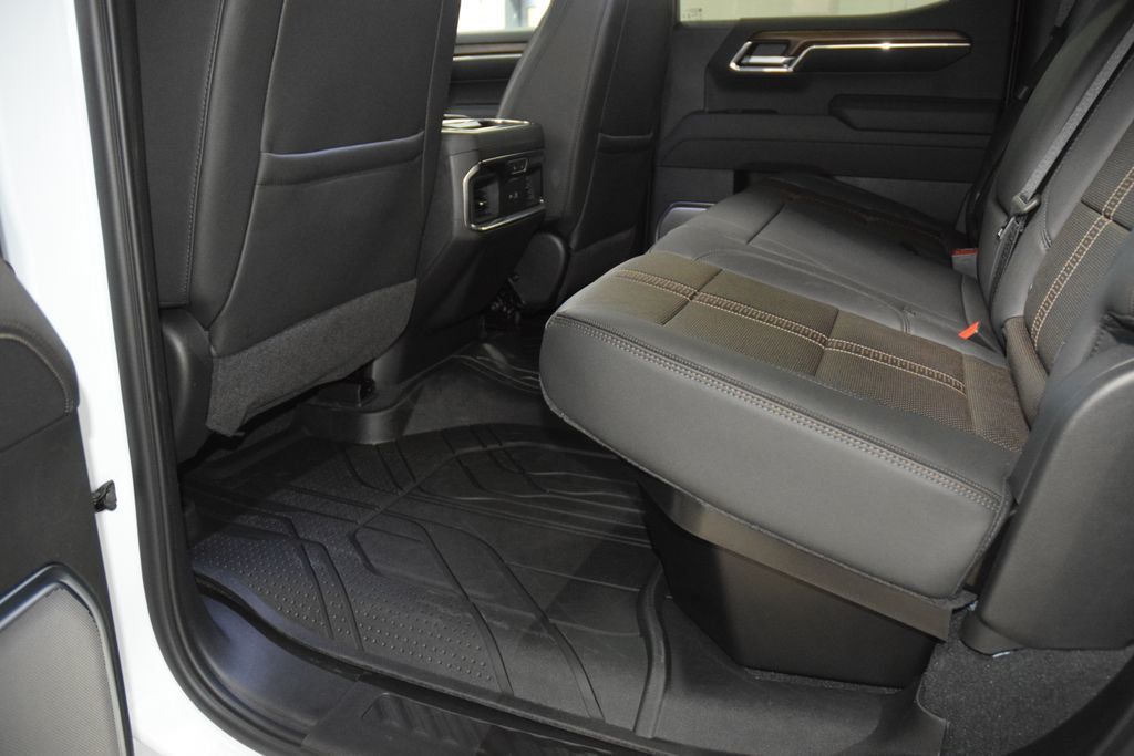 2026 Chevrolet Silverado 1500 4WD Crew Cab 147" High Country - 22990190 - 42