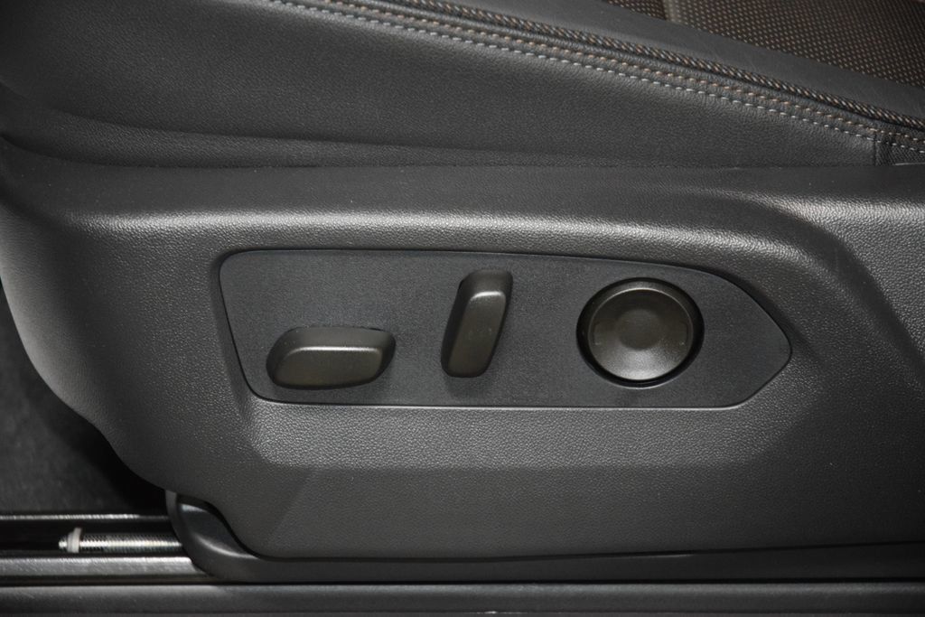 2026 Chevrolet Silverado 1500 4WD Crew Cab 147" High Country - 22990242 - 40