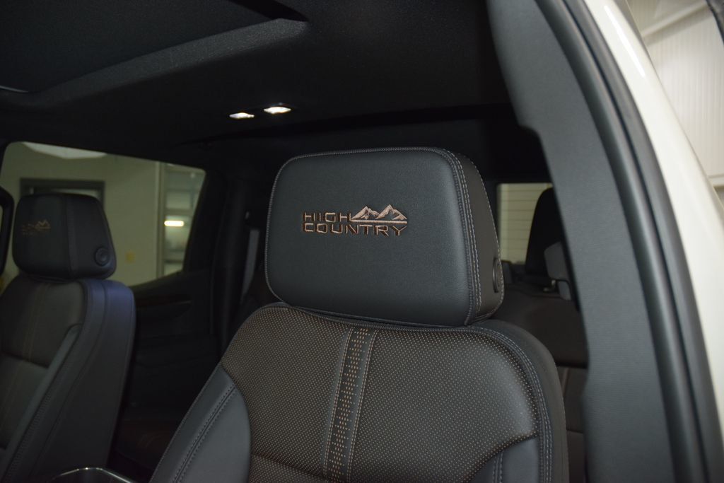 2026 Chevrolet Silverado 1500 4WD Crew Cab 147" High Country - 22990242 - 41