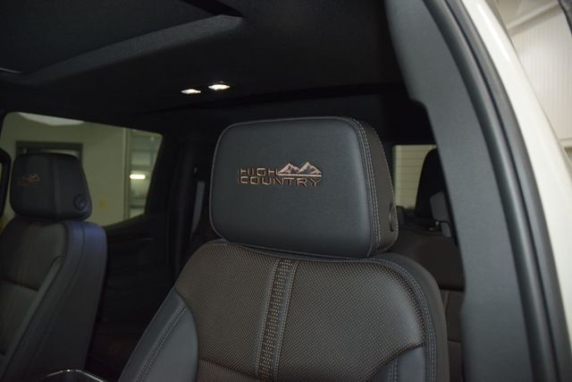 2026 Chevrolet Silverado 1500 4WD Crew Cab 147" High Country - 22990242 - 41