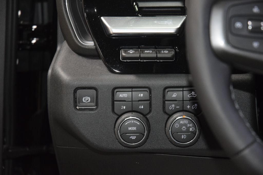 2026 Chevrolet Silverado 1500 4WD Crew Cab 147" High Country - 23013681 - 38