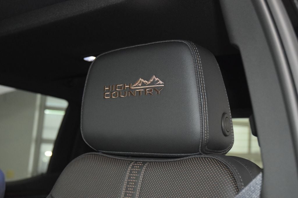 2026 Chevrolet Silverado 1500 4WD Crew Cab 147" High Country - 23013681 - 44