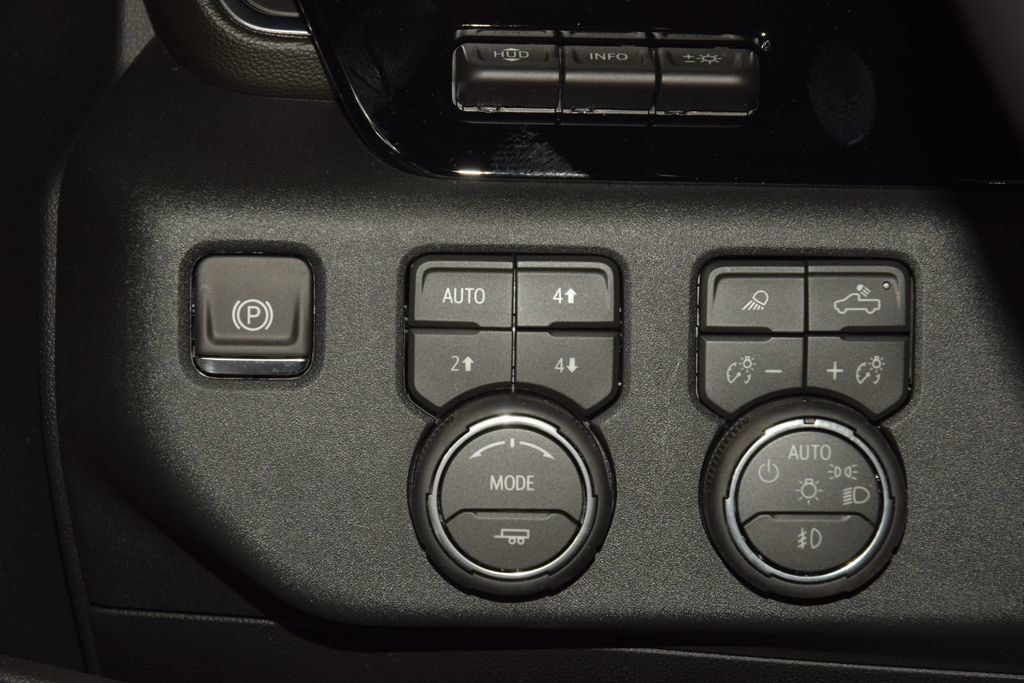 2026 Chevrolet Silverado 1500 4WD Crew Cab 147" High Country - 23013685 - 35