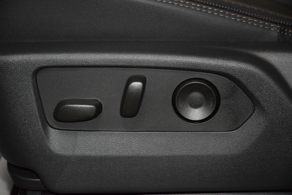 2026 Chevrolet Silverado 1500 4WD Crew Cab 147" High Country - 23013685 - 41