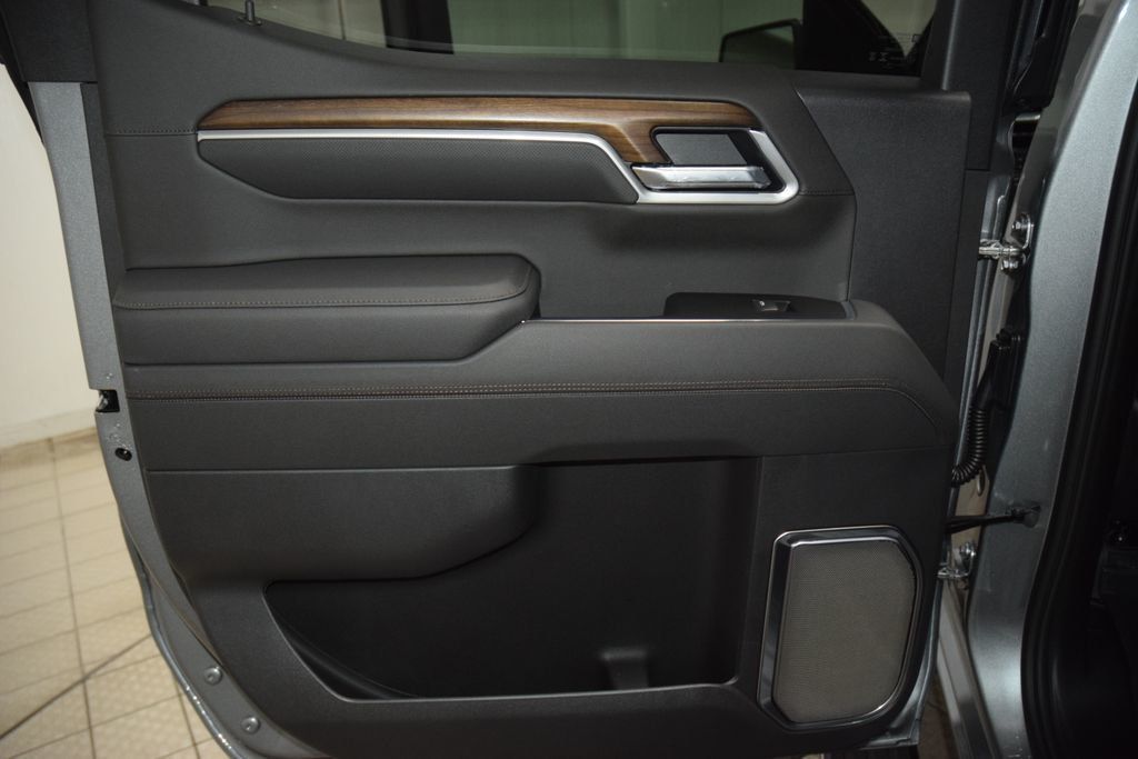 2026 Chevrolet Silverado 1500 4WD Crew Cab 147" High Country - 23013685 - 46