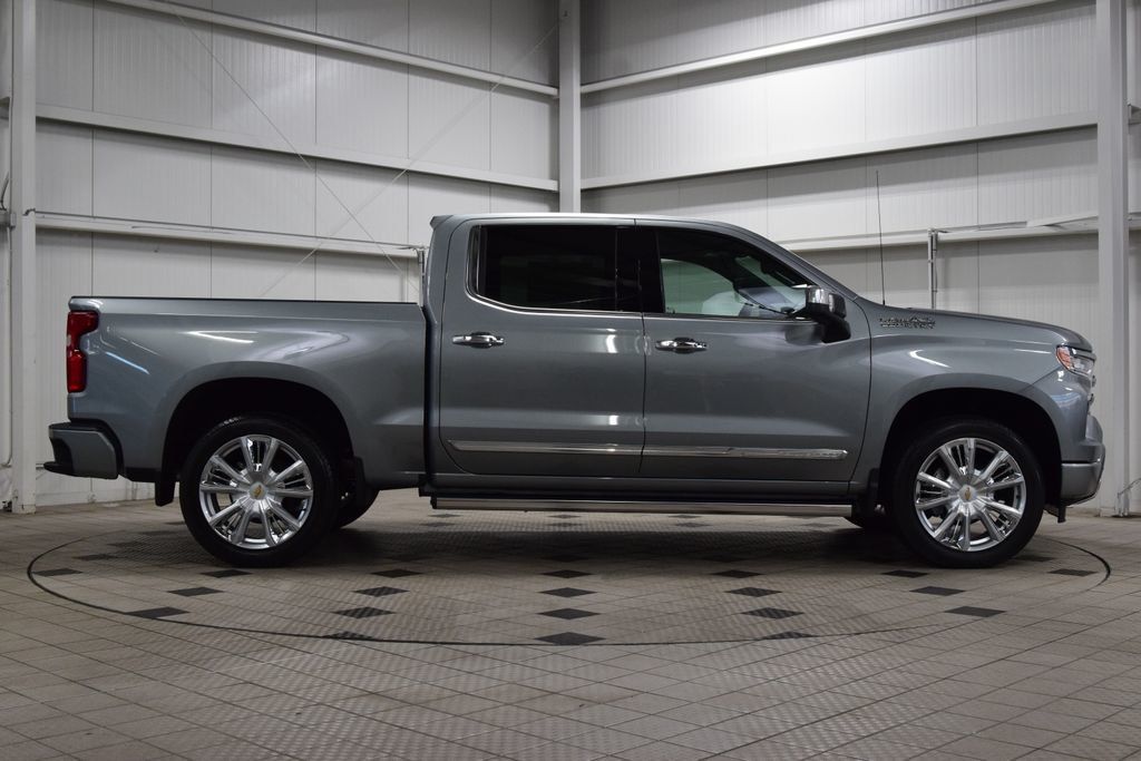 2026 Chevrolet Silverado 1500 4WD Crew Cab 147" High Country - 23013685 - 8