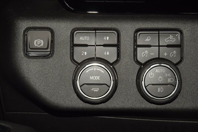 2026 Chevrolet Silverado 1500 4WD Crew Cab 147" High Country - 23014887 - 35