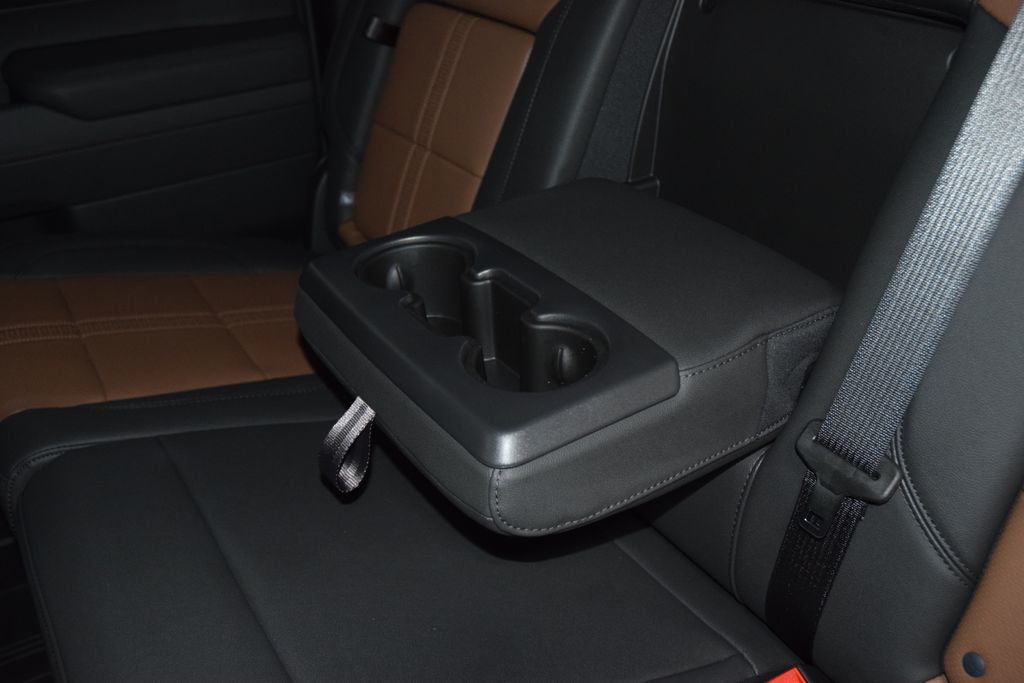 2026 Chevrolet Silverado 1500 4WD Crew Cab 147" High Country - 23014887 - 45