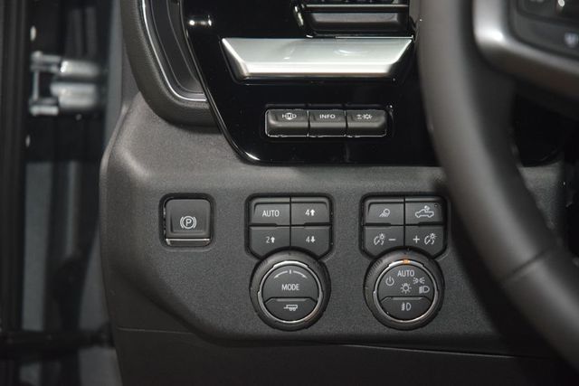 2026 Chevrolet Silverado 1500 4WD Crew Cab 147" High Country - 23018802 - 36