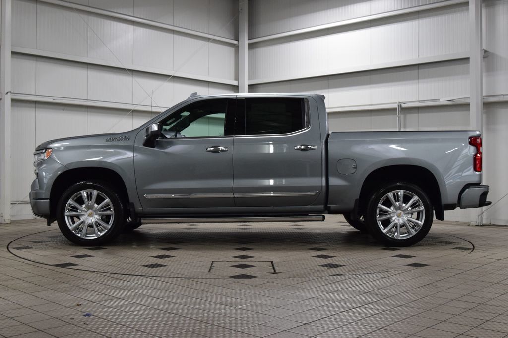 2026 Chevrolet Silverado 1500 4WD Crew Cab 147" High Country - 23018802 - 3