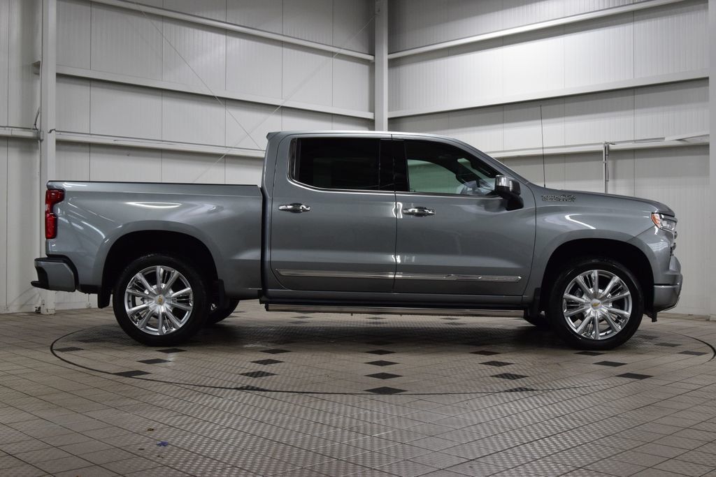 2026 Chevrolet Silverado 1500 4WD Crew Cab 147" High Country - 23018802 - 8
