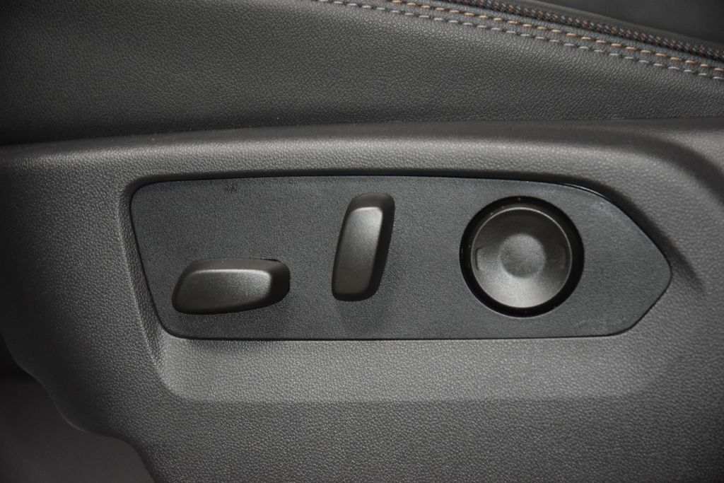 2026 Chevrolet Silverado 1500 4WD Crew Cab 147" High Country - 23020394 - 41