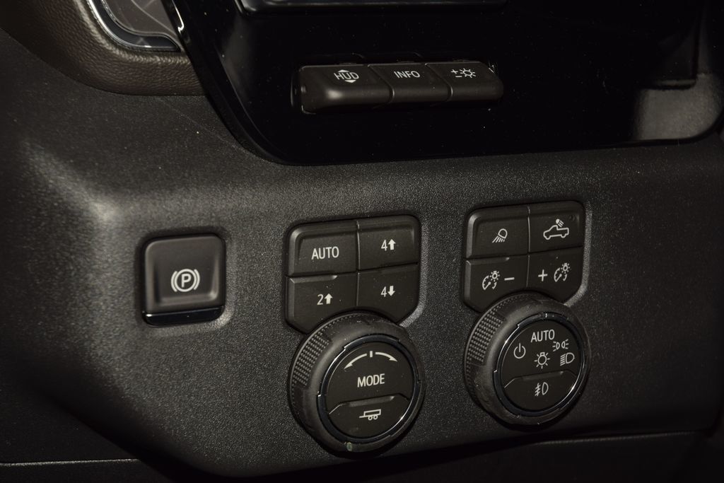 2026 Chevrolet Silverado 1500 4WD Crew Cab 147" High Country - 23021693 - 35