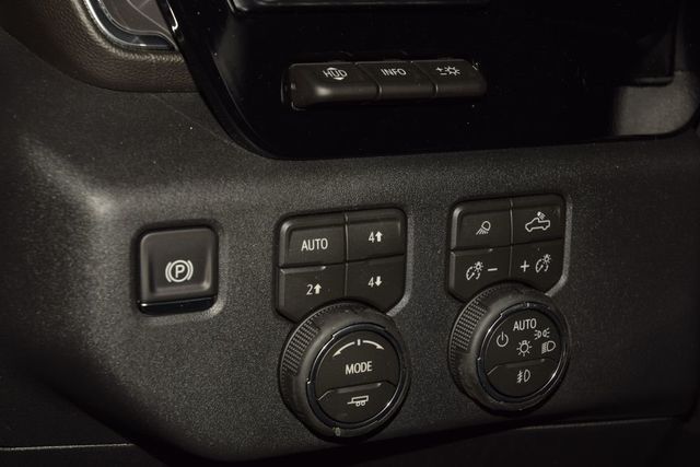 2026 Chevrolet Silverado 1500 4WD Crew Cab 147" High Country - 23021693 - 35