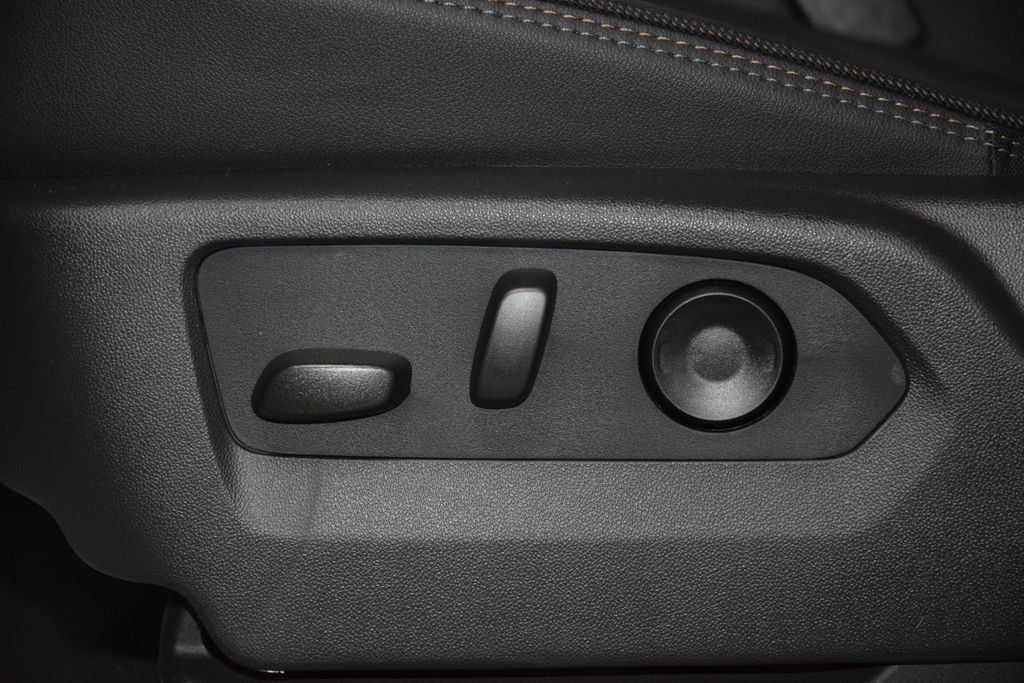 2026 Chevrolet Silverado 1500 4WD Crew Cab 147" High Country - 23021693 - 40