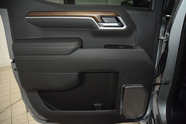 2026 Chevrolet Silverado 1500 4WD Crew Cab 147" High Country - 23021693 - 45