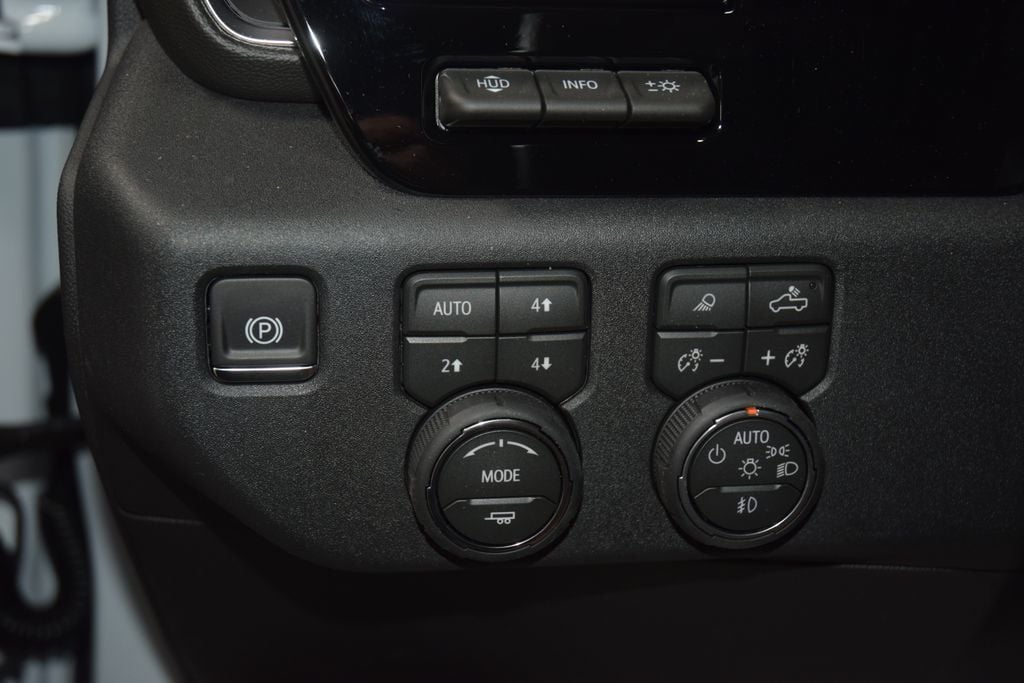 2026 Chevrolet Silverado 1500 4WD Crew Cab 147" High Country - 23024091 - 35