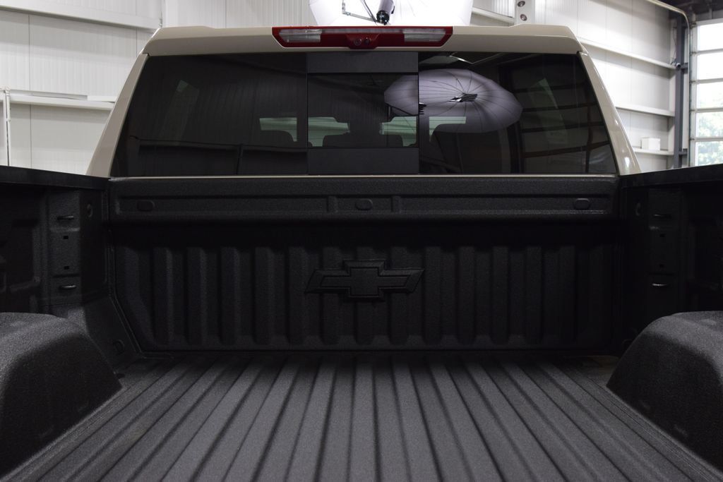 2026 Chevrolet Silverado 1500 4WD Crew Cab 147" High Country - 23062201 - 25