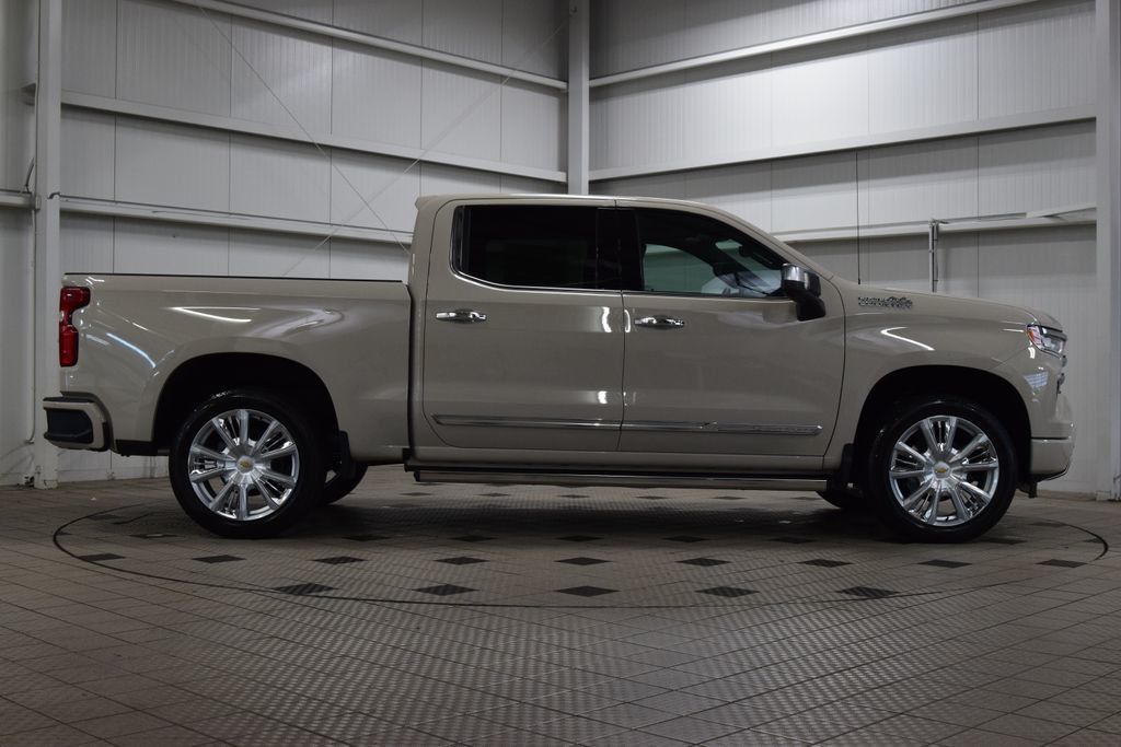 2026 Chevrolet Silverado 1500 4WD Crew Cab 147" High Country - 23062201 - 8