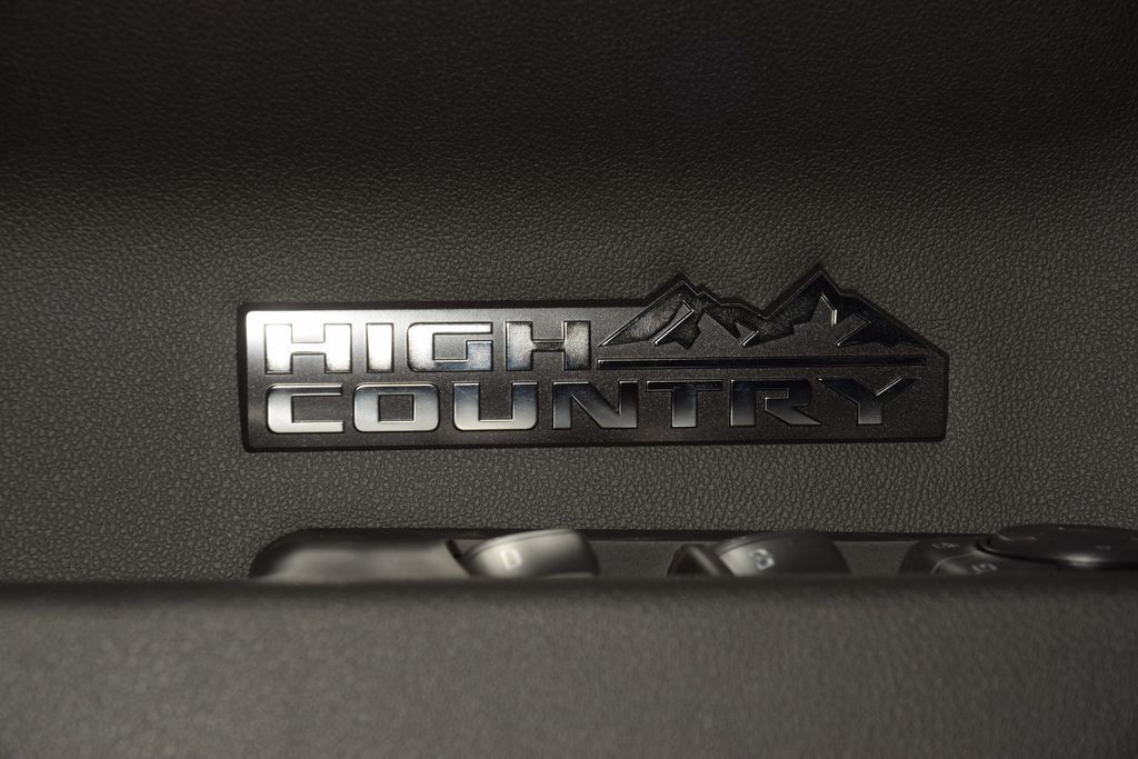 2026 Chevrolet Silverado 1500 4WD Crew Cab 147" High Country - 23062290 - 50