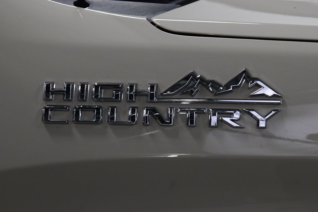 2026 Chevrolet Silverado 1500 4WD Crew Cab 147" High Country - 23071444 - 16