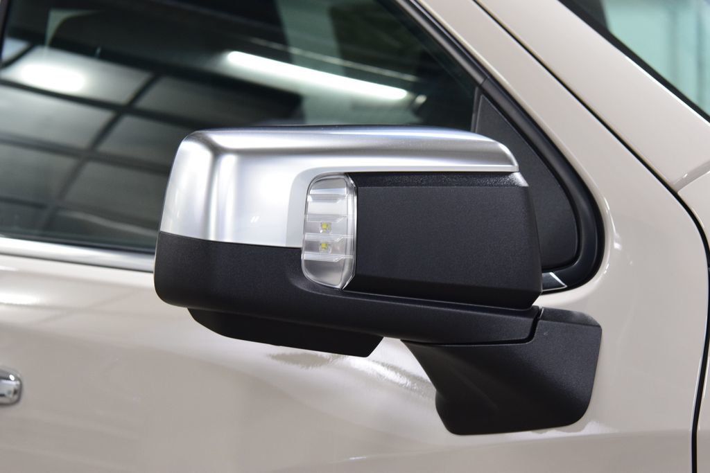 2026 Chevrolet Silverado 1500 4WD Crew Cab 147" High Country - 23071444 - 17