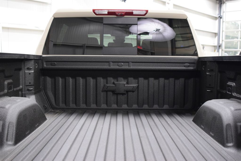 2026 Chevrolet Silverado 1500 4WD Crew Cab 147" High Country - 23071444 - 25