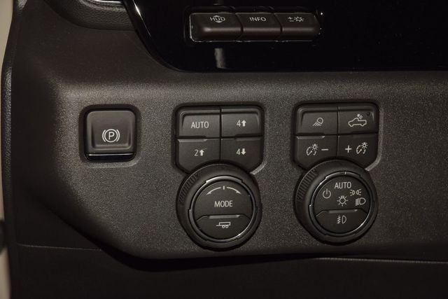 2026 Chevrolet Silverado 1500 4WD Crew Cab 147" High Country - 23071444 - 35