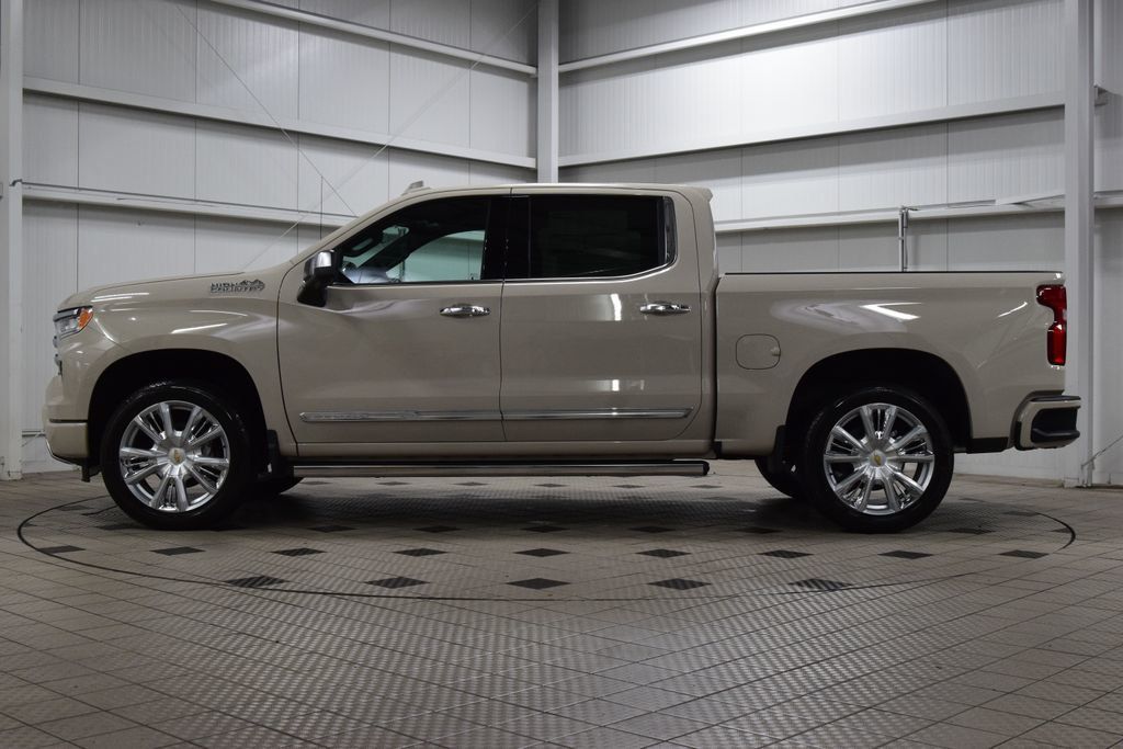 2026 Chevrolet Silverado 1500 4WD Crew Cab 147" High Country - 23071444 - 3