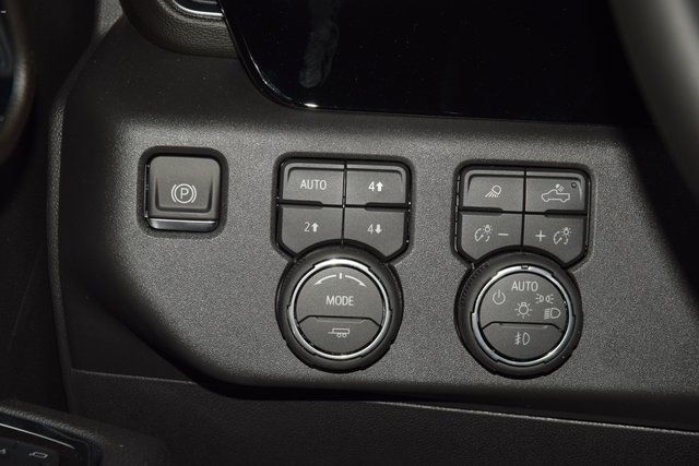 2026 Chevrolet Silverado 1500 4WD Crew Cab 147" LT Trail Boss - 22945538 - 37