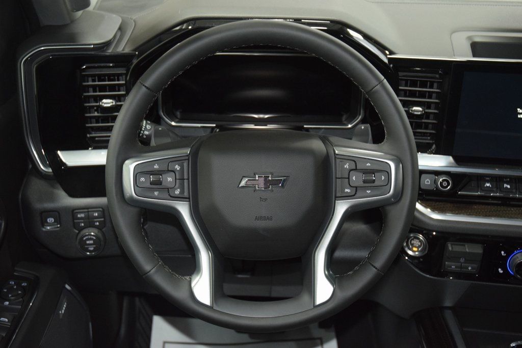 2026 Chevrolet Silverado 1500 4WD Crew Cab 147" LT Trail Boss - 22955205 - 40