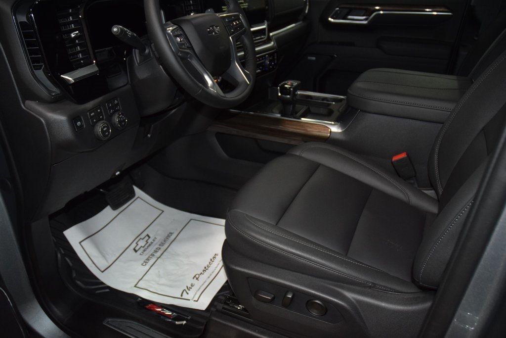 2026 Chevrolet Silverado 1500 4WD Crew Cab 147" LT Trail Boss - 22955205 - 43