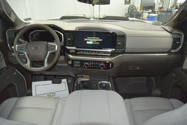 2026 Chevrolet Silverado 1500 4WD Crew Cab 147" LT Trail Boss - 22999518 - 32