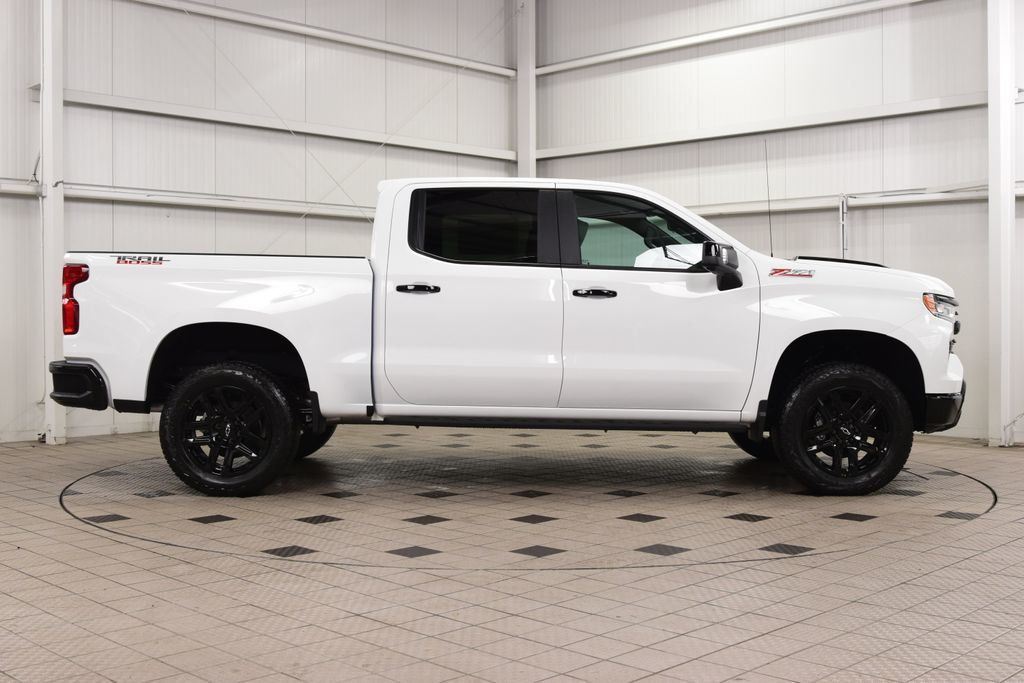 2026 Chevrolet Silverado 1500 4WD Crew Cab 147" LT Trail Boss - 22999518 - 8