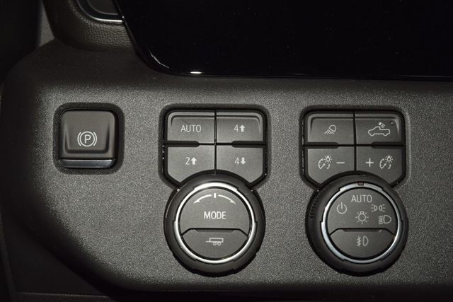 2026 Chevrolet Silverado 1500 4WD Crew Cab 147" LT Trail Boss - 22999572 - 37