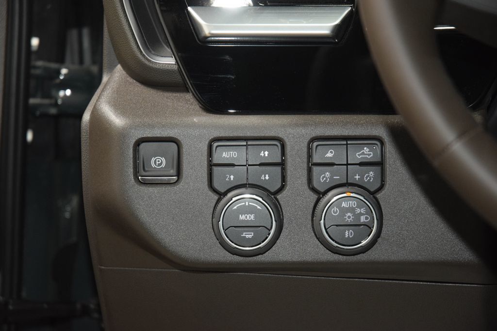 2026 Chevrolet Silverado 1500 4WD Crew Cab 147" LT Trail Boss - 23004759 - 37