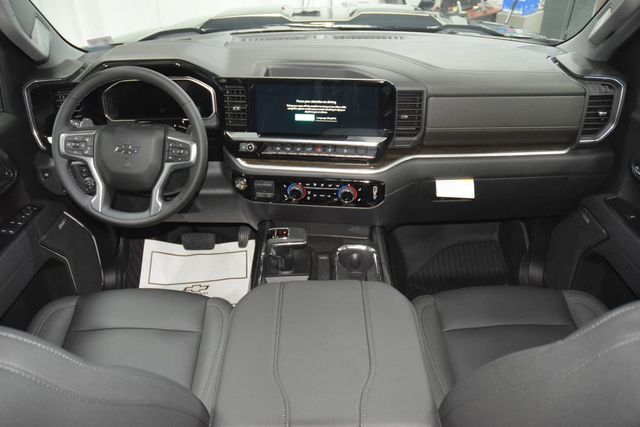 2026 Chevrolet Silverado 1500 4WD Crew Cab 147" LT Trail Boss - 23071491 - 32
