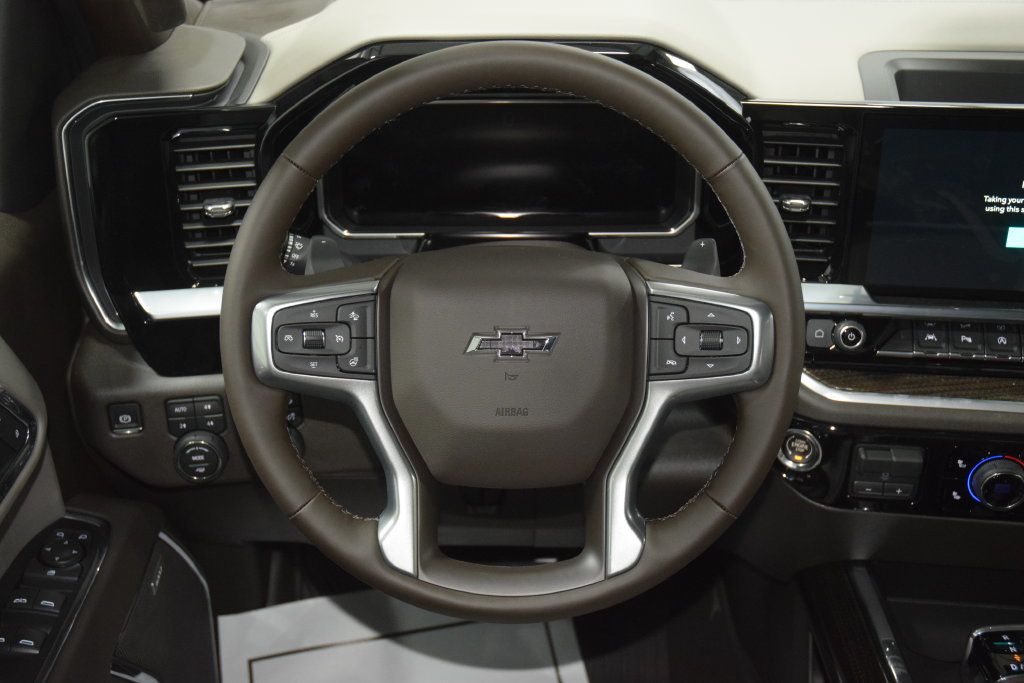 2026 Chevrolet Silverado 1500 4WD Crew Cab 147" LT Trail Boss - 23074470 - 40