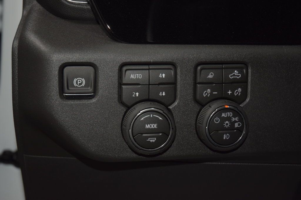 2026 Chevrolet Silverado 1500 4WD Crew Cab 147" LT Trail Boss - 23081433 - 38
