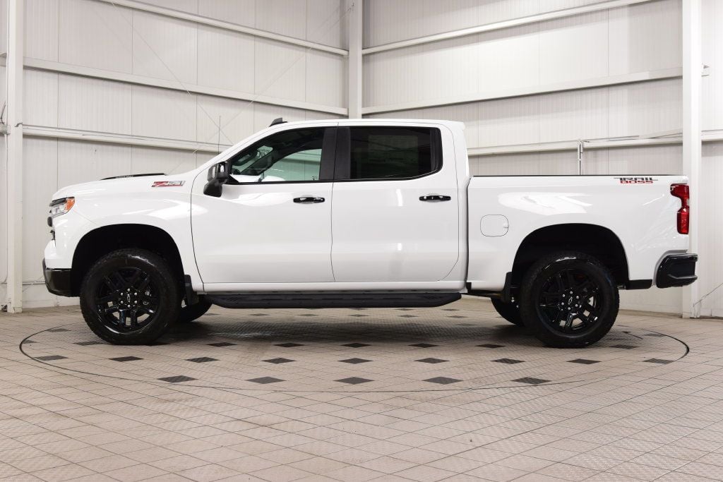 2026 Chevrolet Silverado 1500 4WD Crew Cab 147" LT Trail Boss - 23081433 - 3
