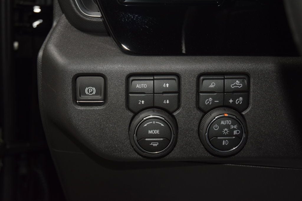 2026 Chevrolet Silverado 1500 4WD Crew Cab 147" LT Trail Boss - 23081470 - 38